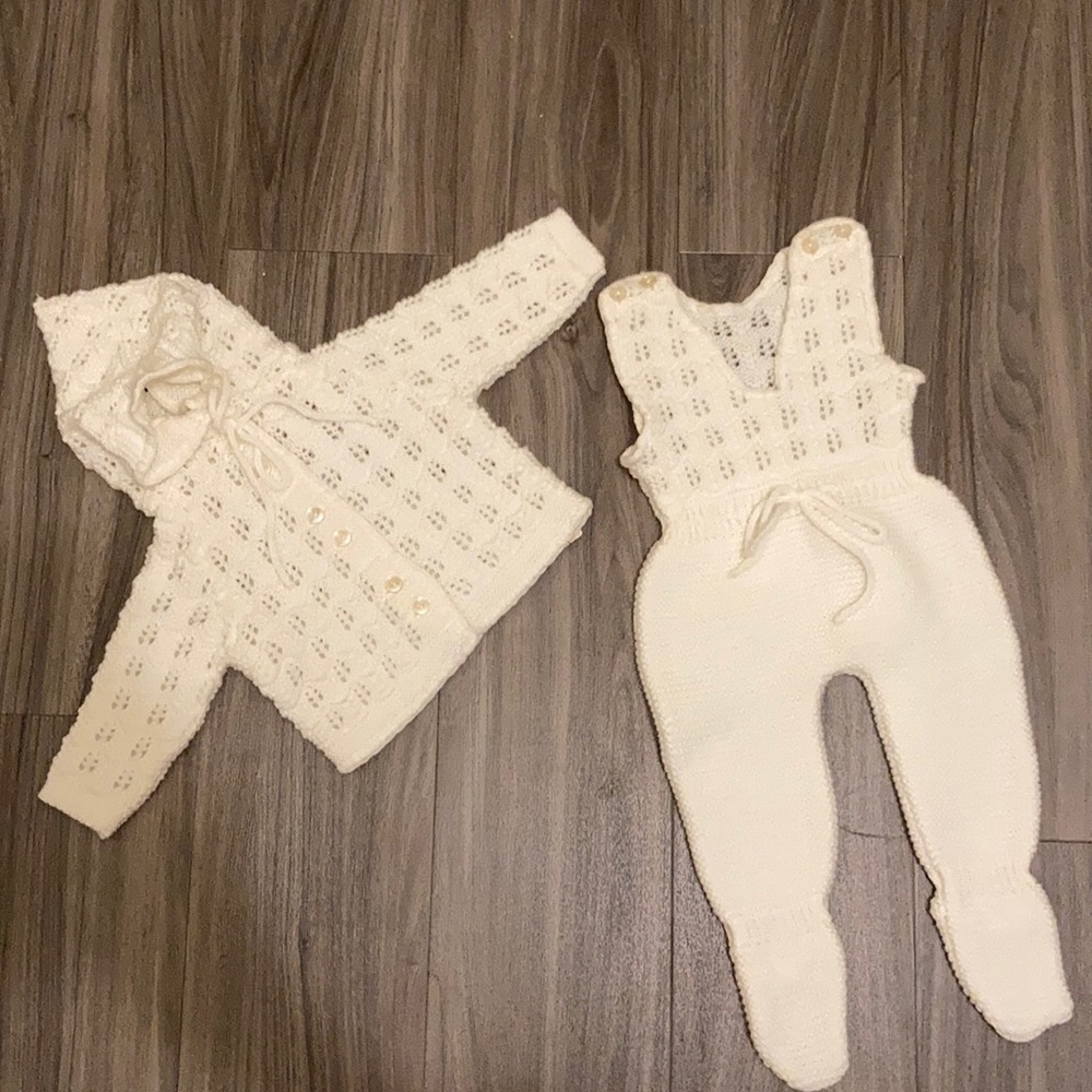 Vintage 2- piece infant set made in the 1940s